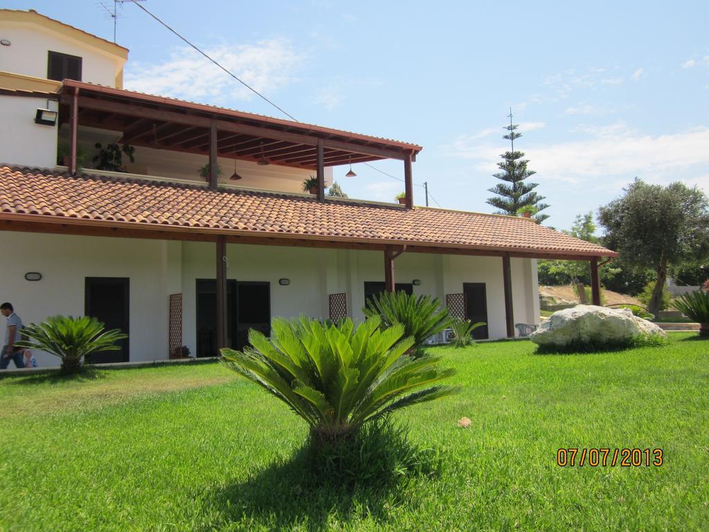Agriturismo Tenuta Pozzello Торре дель'Орсо Номер фото